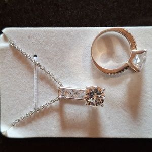 Silver Tone Bling Neclace And Ring